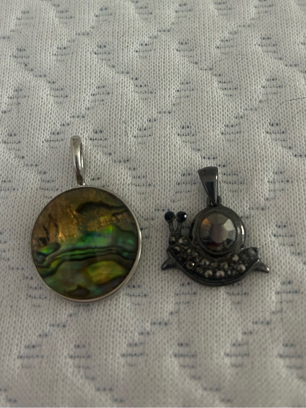 Abalone Shell Circle Pendants in Iridescent Green - Women Jewelry